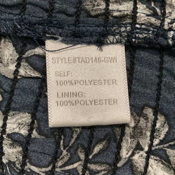 Louna smocked floral dark blue long sleeve blouse - Picture 4 of 4